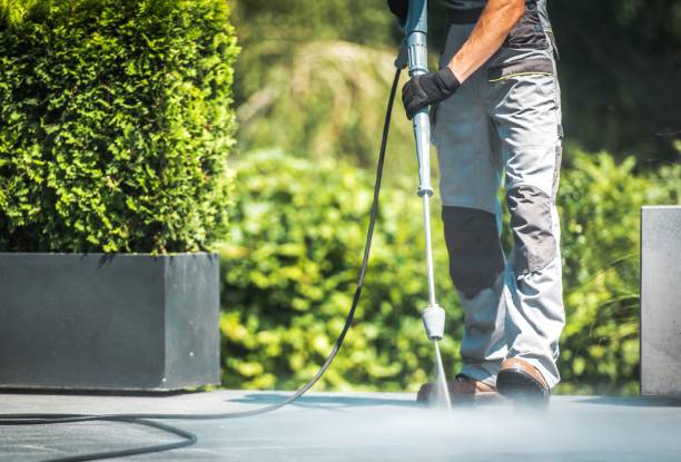 Best Patio and Deck Pressure Washing  in Marinette, WI