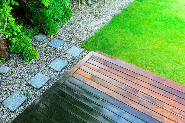 Best Rust Removal  in Marinette, WI